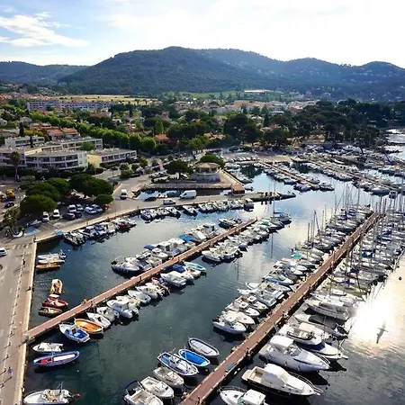 Coquet Vue Et Place Privee 10mn * Carqueiranne